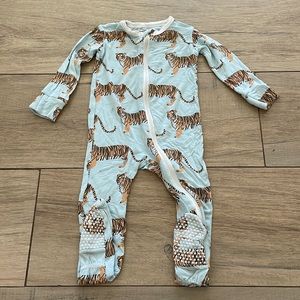 Kickee Pant Footed Zip-up Onesie
